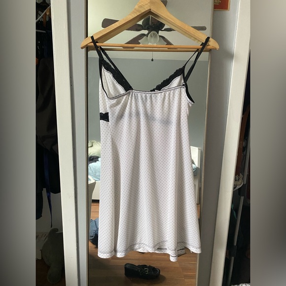 slip dress with lace lining, side slits, bows - Picture 3 of 3